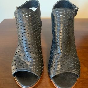 Steve Madden Black Leather Bootie